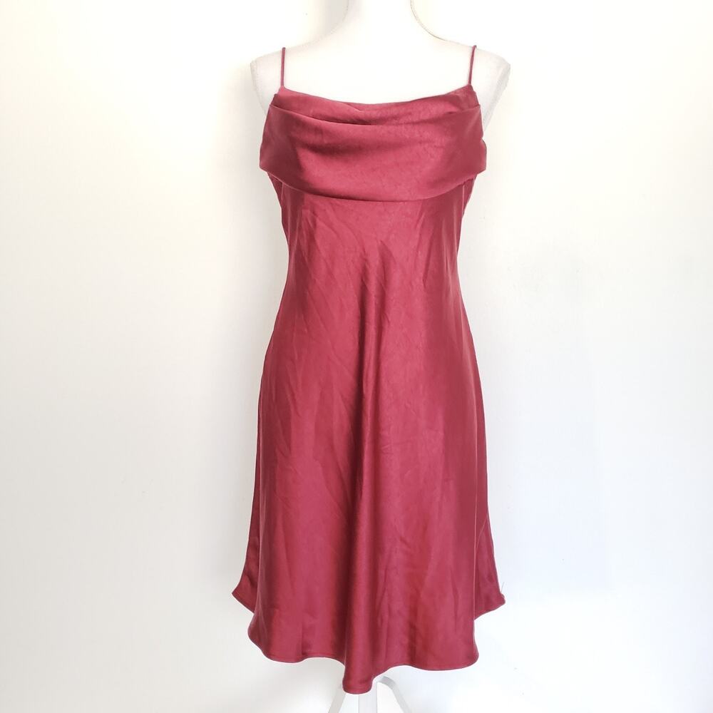 NEW!! Selfie Leslie SIZE L Burgundy Short Spaghetti Strap Cocktail Party Dress